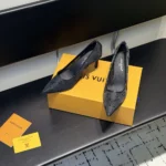 Louis Vuitton Women Gala Pump-Black 1AIDPG