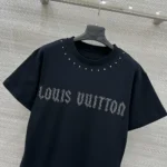 Louis Vuitton Women Signature Stud T-Shirt-Black 1AJENW