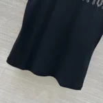 Louis Vuitton Women Signature Stud T-Shirt-Black 1AJENW