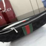 Gucci Unisex Lunetta Small Crossbody Bag-Black 863406FAFWA