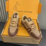 Louis Vuitton LV Unisex Trainer Sneaker-Brown 1AJ480