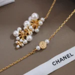 Chanel Women Necklace Metal & Glass Pearls Gold & Pearly White ABH292