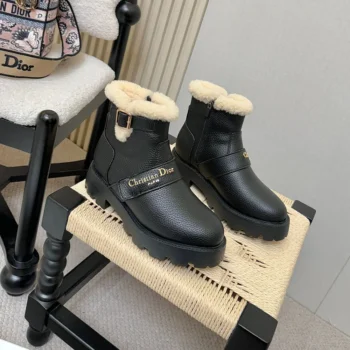 Gucci Women DiorAlps D-Quest Ankle Boot Black Grained Calfskin and White Lambskin Shearling