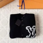 Louis Vuitton LV Men Chunky Intarsia Signature Cardigan-Black 1AJBXP