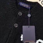 Louis Vuitton LV Men Chunky Intarsia Signature Cardigan-Black 1AJBXP