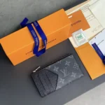Louis Vuitton LV Unisex Coin Card Holder M30271