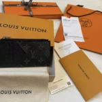 Louis Vuitton LV Unisex Coin Card Holder M30271