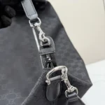 Gucci Unisex Brera Medium Crossbody Bag-Black 866938AAGDQ
