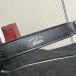 Gucci Unisex Brera Medium Crossbody Bag-Black 866938AAGDQ