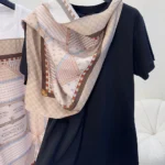 Louis Vuitton LV Women Trunk Scarf T-Shirt-Black 1AK0QD