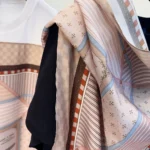 Louis Vuitton LV Women Trunk Scarf T-Shirt-Black 1AK0QD