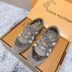 Louis Vuitton Unisex Travels with Grace Coddington-Beige 1AIF06