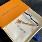 Louis Vuitton Women LV Iconic Heart Hairclip-M02390