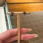 Louis Vuitton Women LV Whisper Earrings-M03666