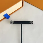 Louis Vuitton Women LV Whisper Earrings-M03666