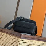 Dior Men CD Icon Zipped Messenger Bag Gris Flanelle Matte Grained Calfskin 1ICPO378IDC