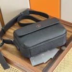 Dior Men CD Icon Zipped Messenger Bag Gris Flanelle Matte Grained Calfskin 1ICPO378IDC