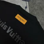 Louis Vuitton LV Men Embossed LV T-Shirt-Black 1AGIJ6