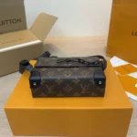Louis Vuitton LV Unisex Steamer Wearable Wallet M83613