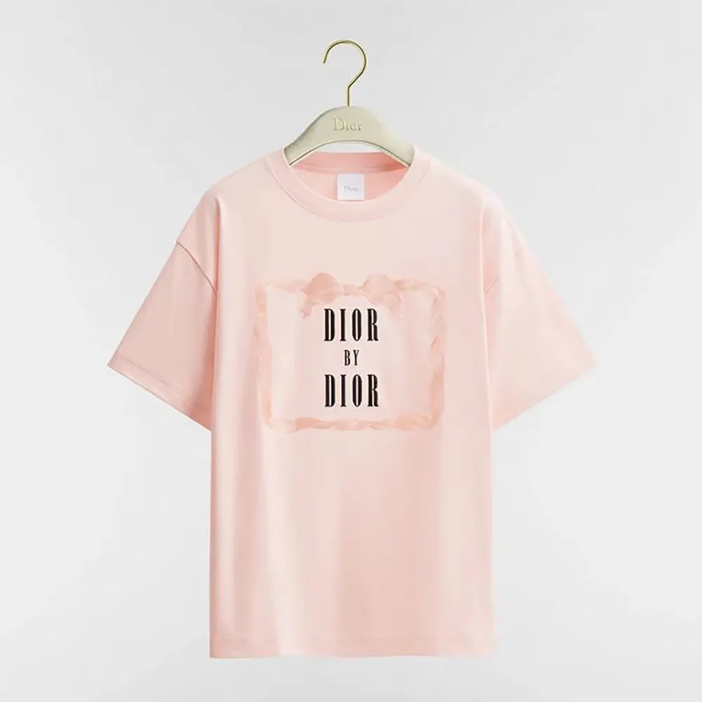 Dior Men Oversized Embroidered Book Cover T-Shirt Pink Cotton Jersey 643T12A4C65 (1) Dior Men Oversized Embroidered Book Cover T-Shirt Pink Cotton Jersey 643T12A4C65