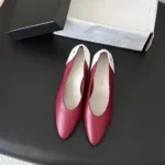 Chanel Women Pumps Lambskin & Calfskin-Burgundy & White G47474 - Image 3