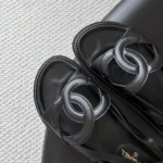 Chanel Women Sandals Crumpled Shiny Lambskin-Black G47565 - Image 7