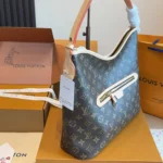 Louis Vuitton Women Lineup MM Monogram Coated Canvas M27335