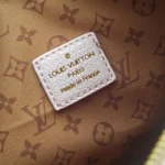 Louis Vuitton Women Multipass Handbag-Petal Pink M2A063