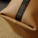 Louis Vuitton Women Calfskin Multipass Arizona