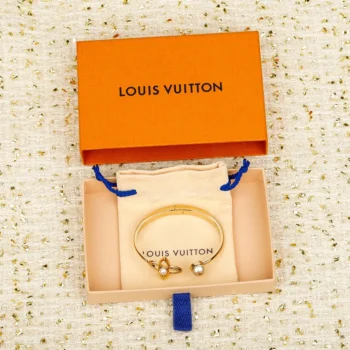 Louis Vuitton LV Women Pearly Flower Bracelet M1855S